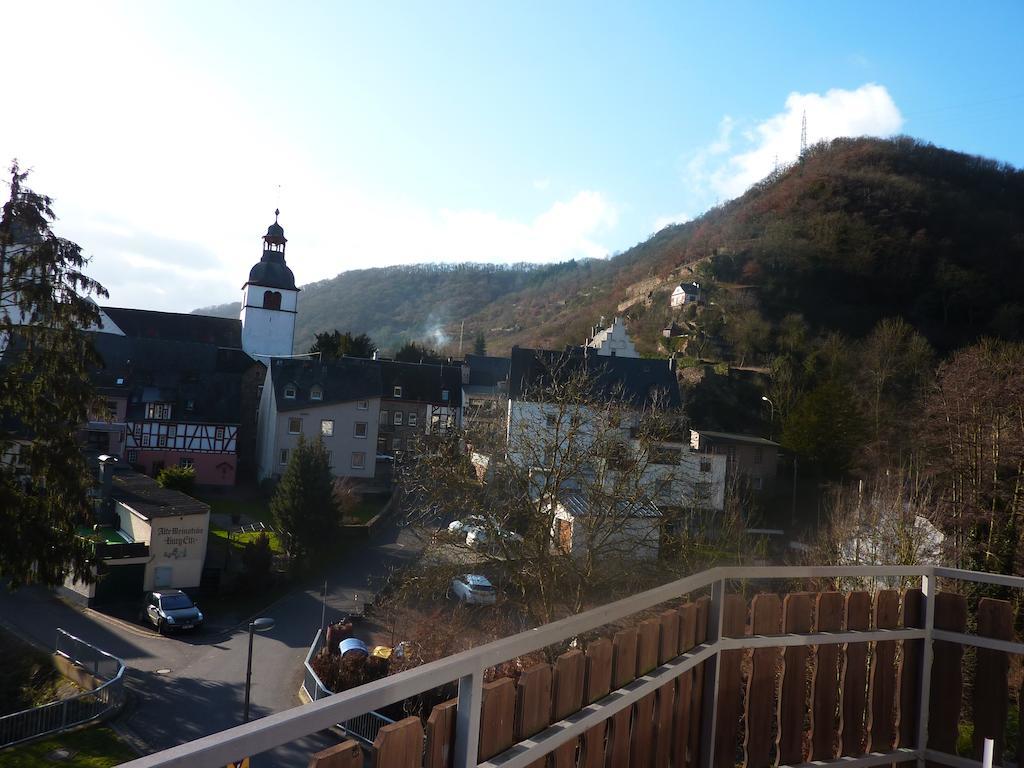 Ferienwohnung Burg Eltz Трайс-Карден Номер фото